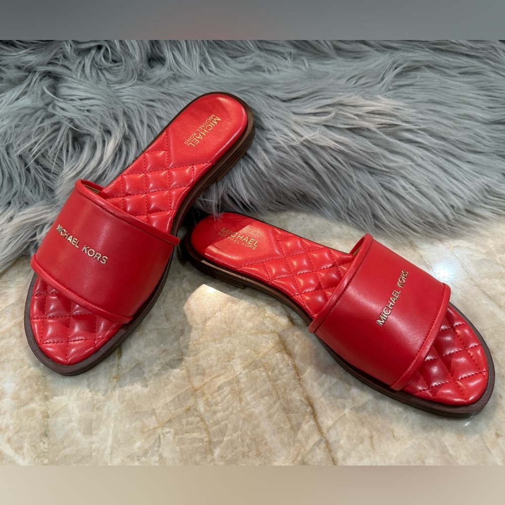Michael Kors Red Sandals with Open Toe and Quilted Footbed - Picture 8 of 10